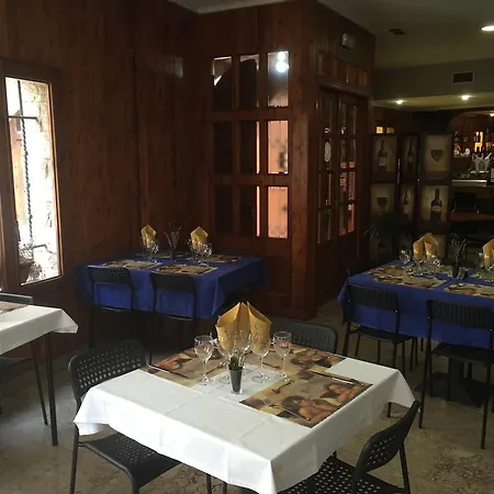 El Trebol De Mora Pensión *